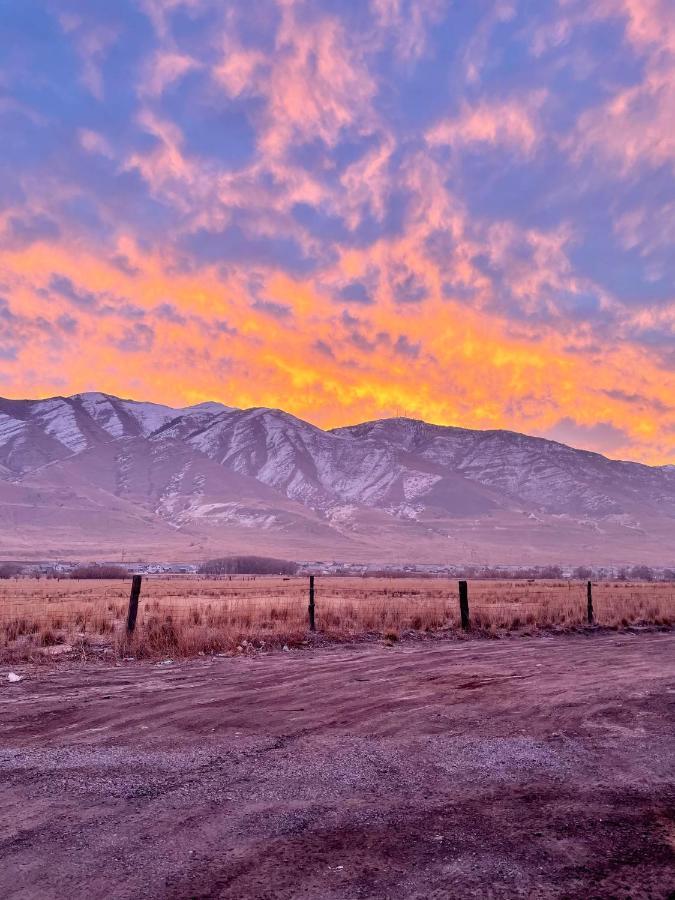 Oquirrh Mountain Inn Tooele Exteriör bild